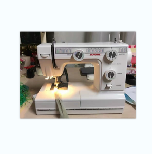 Máquina de Coser Janome 392, Sistema Eléctrico Versátil para Confección y Manualidades, Ideal para Principiantes y Artistas, en Oferta - Product Image 1