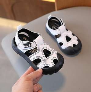 Enfant en bas âge enfants chaussures de créateur de luxe en gros bout rond chaussures pieds nus pour enfants nouveaux Styles décontracté garçons Sport sandales filles - Product Image 1