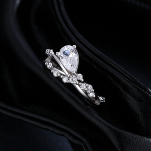 แหวนหมั้นเพชรทรงลูกแพร์เงินแท้ S925 ประดับเพชรแบบ Pave Setting สำหรับผู้หญิง สไตล์โรแมนติก - Product Image 3