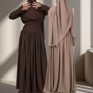 Nouvelle arrivée <span class=keywords><strong>Robe</strong></span> élégante modeste en mousseline <span class=keywords><strong>de</strong></span> soie pour femmes - Longueur longue Taille plissée <span class=keywords><strong>avec</strong></span> un ourlet large et un <span class=keywords><strong>hijab</strong></span> assorti (6908) - Product Image 1
