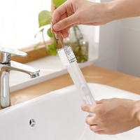 Ensemble de brosse à dents de voyage pliable en plastique 3 en 1 léger et portable avec dentifrice intégré, soins dentaires doux pour les déplacements