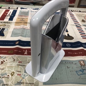 Bread Slicer Plastic White And Black Easy To Clean Kitchen Tool For Toast Bagel Cutting - Product Image 4