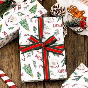 Rouleau de papier cadeau de Noël 17 po x 32,8 pi (46,5 pi²) avec motifs arbres, cannes en sucre et lettres joyeuses pour emballage de cadeaux de fêtes - Product Image 6