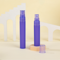 Flacon de parfum portable en plastique 10ml 15ml, échantillon de parfum cosmétique, flacon pulvérisateur en forme de stylo pour alcool