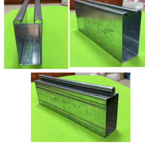 Aksesoris pintu rana rol ODM & OEM grosir rel panduan besi galvanis saluran samping untuk pintu rana rol - Product Image 3