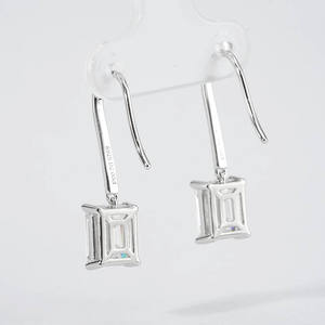 ต่างหูห่วงเงินแท้ S925 ประดับมอสซาไนต์ทรงเหลี่ยมขนาด 6*8 มม. เกรด D VVS1 พร้อมส่ง - Product Image 4