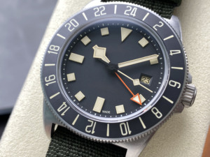 Precio al por mayor Deportes GMT Movimiento 42mm Titanio Zafiro Luminoso Resistente al agua Marca de lujo <span class=keywords><strong>Relojes</strong></span> Tudores - Product Image 3