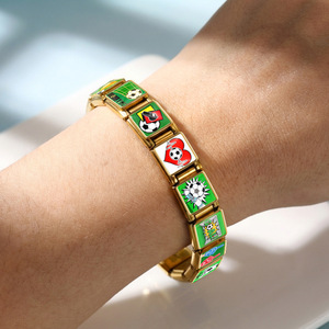 Ciondoli Modulari per <span class=keywords><strong>Braccialetti</strong></span> a Tema Calcio, 16 Stili di <span class=keywords><strong>Perline</strong></span> Smaltate Placcate Oro <span class=keywords><strong>con</strong></span> Design MVP/Vittoria per gli Amanti del Calcio - Product Image 6