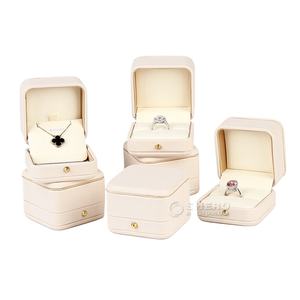 Emballage de bijoux personnalisé de haute qualité, grand coffret de présentation pour boucles d'oreilles - Product Image 1