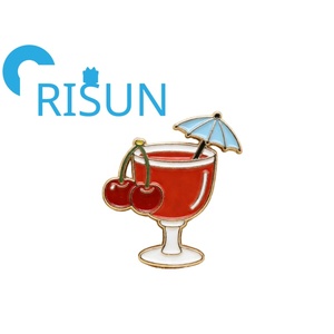 Broche de esmalte personalizado de fábrica, bonito, con corazón <span class=keywords><strong>rojo</strong></span>, cereza, fruta, cristal y <span class=keywords><strong>diamante</strong></span>, pin de solapa de metal para mujer con cereza esmaltada - Product Image 6