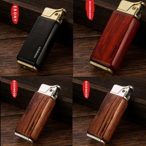 Nouveaux briquets rétro en bois de santal au kérosène 2022, briquets rétro à allumage par pression, personnalité ancienne, briquets en bois pour hommes - Product Image 6