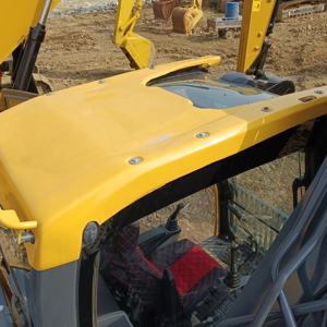 Pelles hydrauliques sur chenilles Volvo EC220 d'occasion à vendre Performances fiables avec moteur central et composants de pompe - Product Image 5