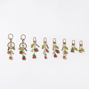 Wholesale Fashionable Leaves Fruits Keychain for Creative Gifts and Women Accessories