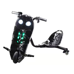 Trottinette électrique à trois roues, moteur sans balais 36V 350W, tricycle compact pour la conduite récréative - Product Image 1