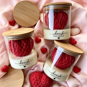 Bougie florale artisanale parfumée en forme de cœur dans un bocal en verre, bougie parfumée unique en verre, faite à la main - Product Image 4
