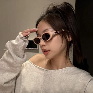 Lunettes de soleil ovales Qianai pour femmes, monture noire, protection UV400, design nœud, type 3, pare-soleil, style Y2K tendance - Product Image 2