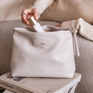 Tas Kosmetik Kulit PU Anti Air dengan Ritsleting Logam Mewah Desain Kapasitas Besar Kustom, Sampel Gratis - Product Image 3