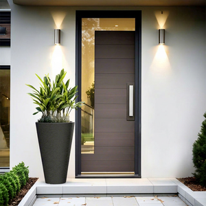 Puerta Exterior Moderna con Contraventanas de Aleación de Aluminio Resistentes a la Intemperie y Aislamiento Térmico para Villa - Product Image 1