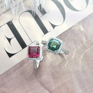 Anello in Argento Sterling 925 <span class=keywords><strong>con</strong></span> Rubino Sintetico Taglio Asscher, Smeraldo Zambiano <span class=keywords><strong>e</strong></span> Gemme Colorate <span class=keywords><strong>con</strong></span> Moissanite D VVS1 - Product Image 3