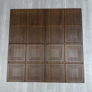 Panneaux muraux 3D à prix d'usine, imitation bois noir, carreaux intérieurs, plafond, panneau décoratif en PVC pour salon, <span class=keywords><strong>fond</strong></span> <span class=keywords><strong>de</strong></span> canapé - Product Image 3