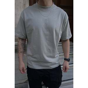 Camiseta Básica de Corte Ajustado con Tela de 240 Gramos, Transpirable, Antiarrugas, Estampada con Gráficos de Caracteres Sólidos - Product Image 3