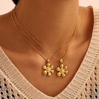 Collier pendentif serpent rond en perles fantaisie avec fleur incrustée, imitation perle, en acier inoxydable, bijoux étanches
