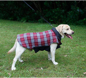 Vêtements pour animaux de compagnie en gros, vêtements d'hiver, vêtements pour chiens, accessoires pour animaux de compagnie, manteau pour <span class=keywords><strong>chien</strong></span> en <span class=keywords><strong>polaire</strong></span> à carreaux classique, mode de luxe haut de gamme pour <span class=keywords><strong>chien</strong></span> - Product Image 3