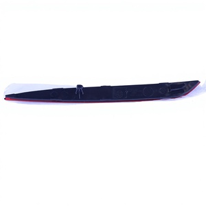 Riflettore Laterale Posteriore Destro LinTech per Model <span class=keywords><strong>Y</strong></span> 1626227-00-A, Gruppo Riflettore Auto, Tipo a Fibbia, Fissaggio a Vite - Product Image 1