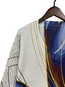 Pull en maille respirant pour femme, imprimé abstrait, col en V, manches longues, maille ajourée, 100 % polyester, style artistique, collection 2026 - Product Image 6