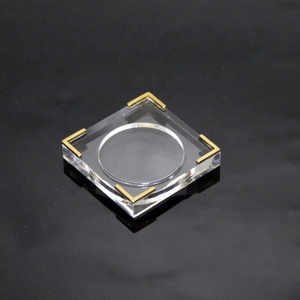 Plateau de luxe <span class=keywords><strong>pour</strong></span> hôtel, <span class=keywords><strong>porte</strong></span>-<span class=keywords><strong>savon</strong></span> en lucite, plateau d'accessoires, distributeur de <span class=keywords><strong>savon</strong></span> en perspex, <span class=keywords><strong>porte</strong></span>-<span class=keywords><strong>savon</strong></span> en acrylique cristallin <span class=keywords><strong>pour</strong></span> la salle de <span class=keywords><strong>bain</strong></span> - Product Image 2