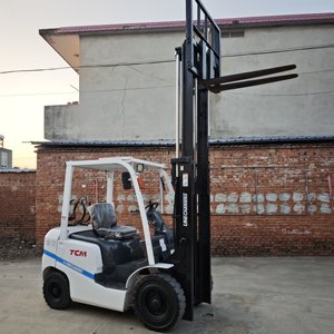Japanischer TCM FD20 2-Tonnen-Gebrauchtstapler in Ausgezeichnetem Zustand, Diesel/LPG, TCM 2t 3t 4t 5t 7t 10 Tonnen - Product Image 4