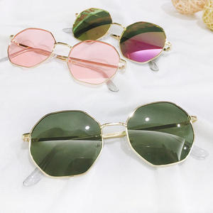 Lunettes de soleil carrées en métal doré de marque de luxe 2024, protection UV400, nouveau modèle unisexe - Product Image 5