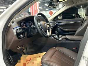 <span class=keywords><strong>BMW</strong></span> 530 Li <span class=keywords><strong>X</strong></span> Drive 2.0 T Luxury Package <span class=keywords><strong>2022</strong></span> (Versión Revisada) Transmisión Automática - Product Image 4