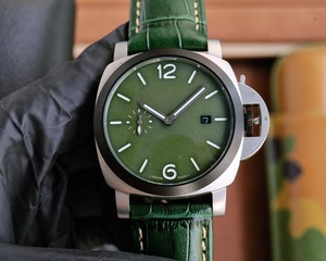 Reloj de Hombre de 44 mm, Modelo Clásico V7, Nuevo, Sumergible, con Movimiento Mecánico Automático - Product Image 1