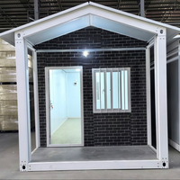 Maison modulaire préfabriquée de luxe avec toit triangulaire au design moderne personnalisé