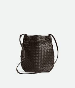 2026 Bottega BV Clutch de Cuero Intrecciato Suave con Patrón de Rejilla de Diamantes, Detalle de Nudo Distintivo y Correa Única, Lujo Veneta - Product Image 4