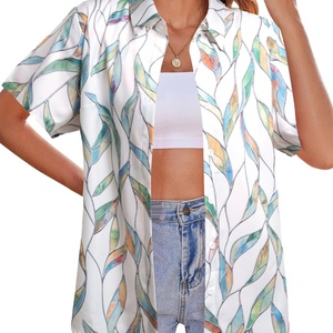 Camisa Hawaiana Vintage para Vacaciones, Suave y Fresca para el Verano, con Estampado Floral Tropical, Cuello en V, Manga Corta - Product Image 4