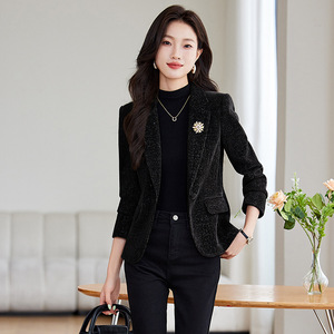 Women's Burgundy Velour Blazer Solid Color Pocket Design Casual Versatile Short Jacket 2024 New Style - Product Image 3