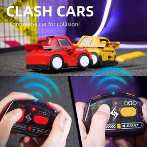 ITTL 2,4G Control remoto <span class=keywords><strong>Crash</strong></span> <span class=keywords><strong>Car</strong></span> 2 jugadores RC pulverización expulsión parachoques coches con sonido ligero fútbol batalla coche juguetes para niños - Product Image 3