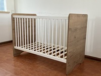 Lit Bébé Berceau à Bascule en Bois Moderne Nouveau Design pour Chambre et Salon – Vente en Gros