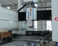 Meja Las Fleksibel 3D Heavy Duty Modular dengan Permukaan Besi Cor untuk Fabrikasi dan Perakitan Struktur Baja Besar