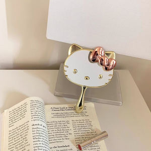 Miroir de bureau décoratif créatif en forme de chat doré et argenté, personnage de dessin animé mignon, miroir de retouche personnalisable pour usage cosmétique de table - Product Image 4