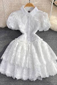 थोक 2023 गर्मियों रेट्रो स्वभाव सुपर परी अंचल एकल छाती सफेद कशीदाकारी बुलबुला आस्तीन एक लाइन केक पोशाक - Product Image 6