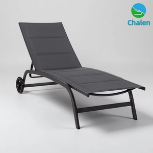 Chaise <span class=keywords><strong>de</strong></span> piscine rembourrée moderne avec roues pour la plage, les bains <span class=keywords><strong>de</strong></span> <span class=keywords><strong>soleil</strong></span> et l'extérieur pour les hôtels, le jardin et les loisirs. - Product Image 1