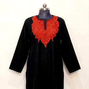 Robe Kurta longue traditionnelle musulmane noire à manches longues et broderies florales pour femmes, idéale pour les fêtes du Ramadan et de l'Aïd - Product Image 1
