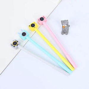 Low MOQ Custom Logo Cartoon Camera Stylus Gel Pen Plastic Unique Gel Ball Pen - Product Image 2