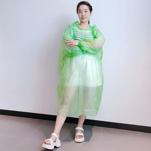 Customized Portable Biodegradable PLA Green Rain for Poncho Waterproof Compostable Raincoat for Environmentally Friendly Hiking