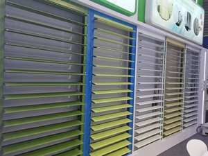 บานเกล็ดหน้าต่างอลูมิเนียมอัลลอยด์แบบไฟฟ้า/แบบธรรมดา ดีไซน์ทันสมัย สำหรับภายนอกอาคาร ป้องกันแสงแดด ปรับขนาดได้ตามต้องการ ทนทาน - Product Image 4