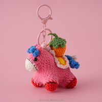 Porte-clés pendentif cheval en crochet fait main, motif arc-en-ciel, objet décoratif