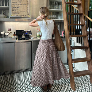 Falda midi de mujer con estampado de cuadros, cintura alta, dobladillo acampanado fruncido, estilo línea A para atuendos vintage y casuales - Product Image 2